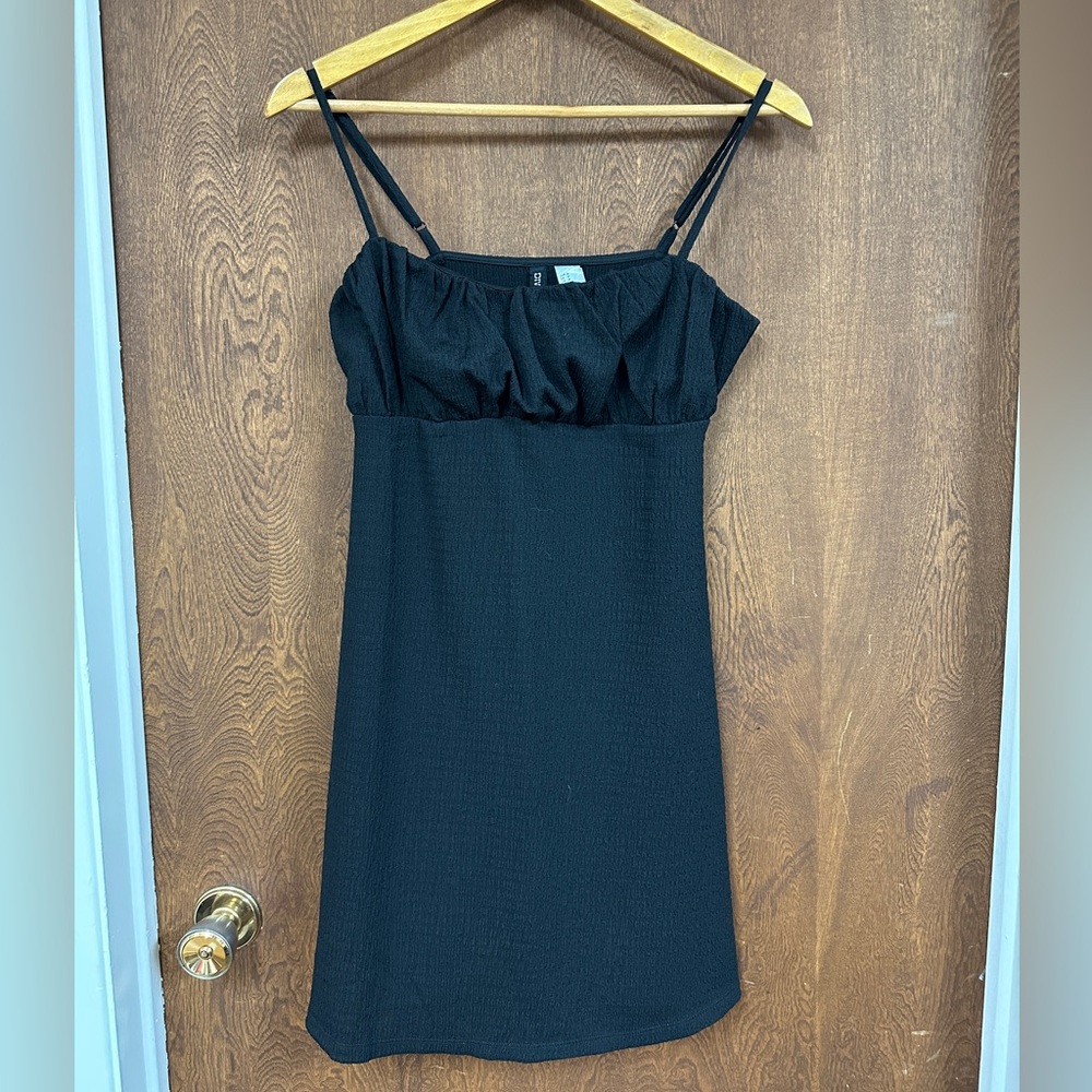 H&M crinkled jersey dress